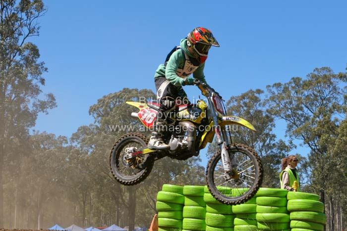 678x444 pixels (64K)